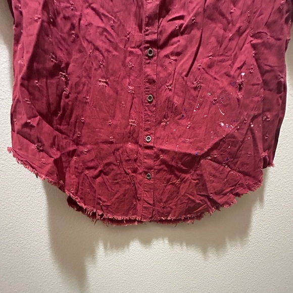 ❗️3/$15❗️Distressed Burgundy Button Up Top - Picture 11 of 13